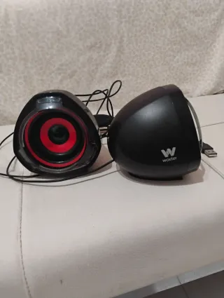 Altoparlanti per PC Neri e Rossi