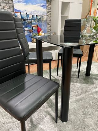 Mesa Comedor Cristal Negra +  Sillas