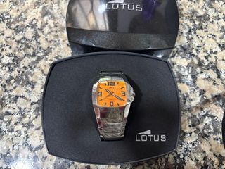 Reloj Lotus Naranja y Plateado