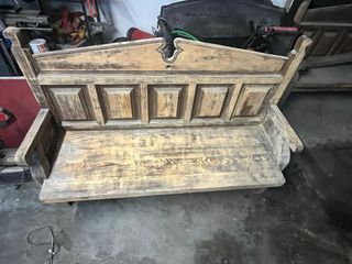 Banco de madera antiguo