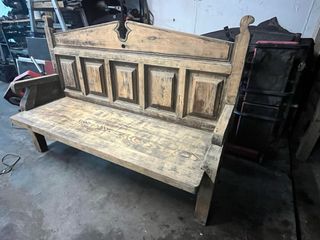 Banco de madera antiguo