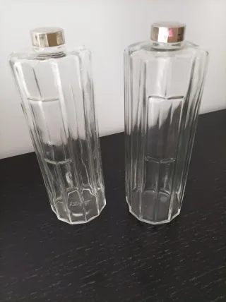 2 contenitori vintage in vetro con coperchio