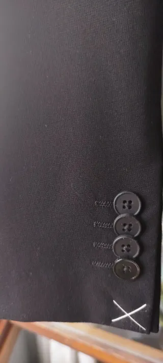 Traje negro chico MANGO