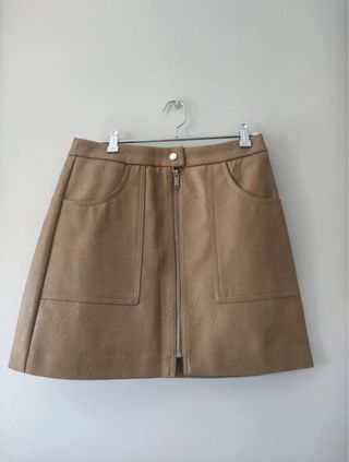 Falda corta Stradivarius