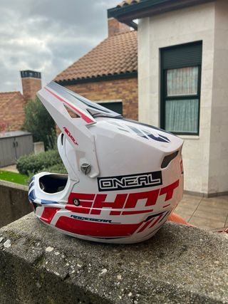 Casco Shot MTB Revolt Bianco