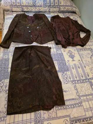 Traje de chaqueta y falda