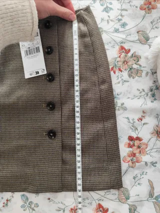 Minifalda Mango cuadros botones