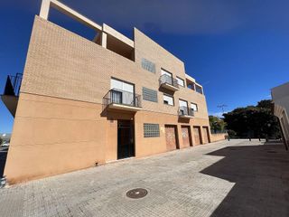 Casa adosada en venta en Canet d´En Berenguer