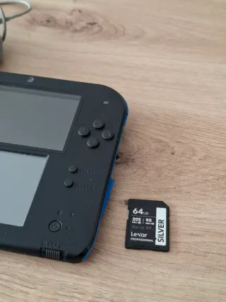 Nintendo 2DS Nero e Blu con Giochi