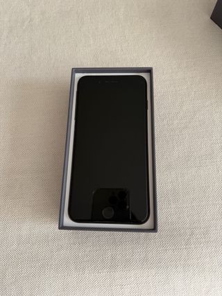 iPhone 8 Plus 64GB Space Gray + Funda