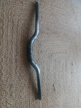 Manubrio Dirt/MTB/BMX Hussefelt 68cm