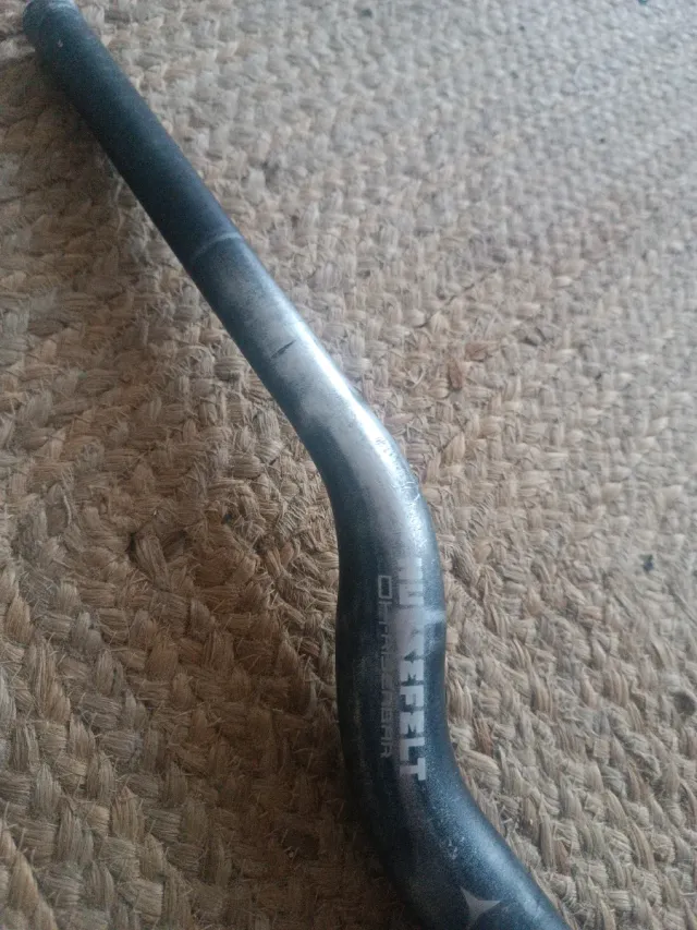 Manubrio Dirt/MTB/BMX Hussefelt 68cm