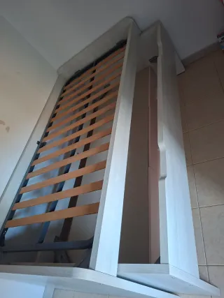 Habitación de nena, cama nido doble más armario.