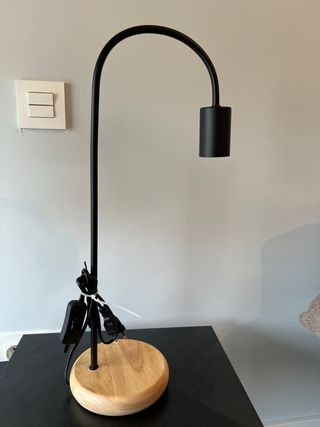 Lámpara de mesa nórdica metal y madera