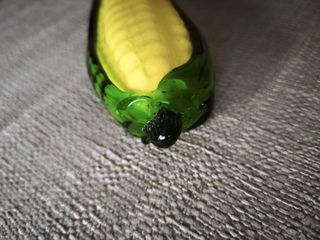 Oggetto in vetro soffiato a forma di pannocchia