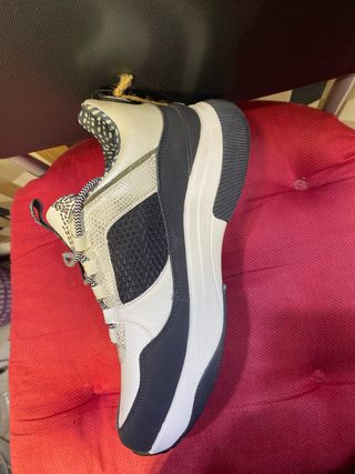 Zapatillas Anekke Mujer Negras y Blancas