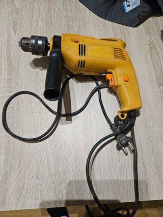 2 Taladros Eléctrico por 20 eur.. Tools 500W