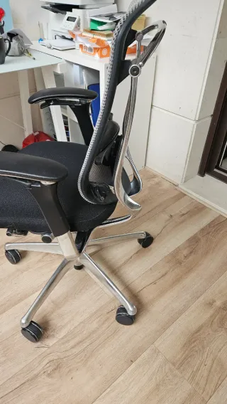 Silla Nuova Contessa Teknion ergonómica