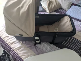 Capazo Bugaboo + capota verano + funda invierno