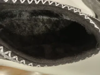 Zuecos negros mujer con pelo interior