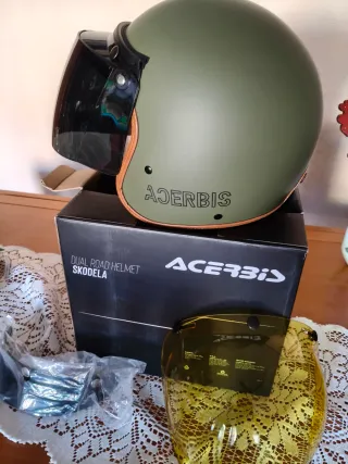 Casco de moto vintage verde