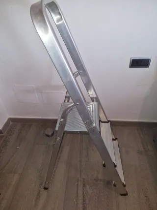 Escalera aluminio 3 peldaños