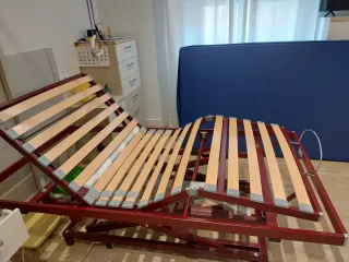 Cama articulada 105x190 con mando y ruedas