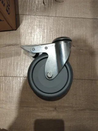 Cama articulada 105x190 con mando y ruedas