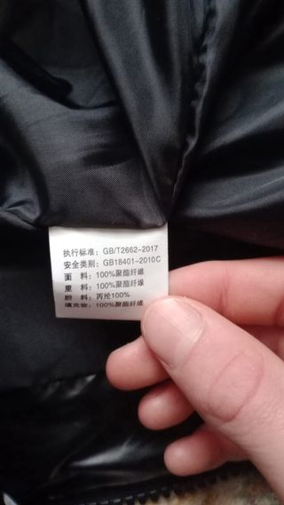 Gilet imbottito lucido con cappuccio