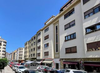 Local comercial en alquiler en Ensanche en Pamplona