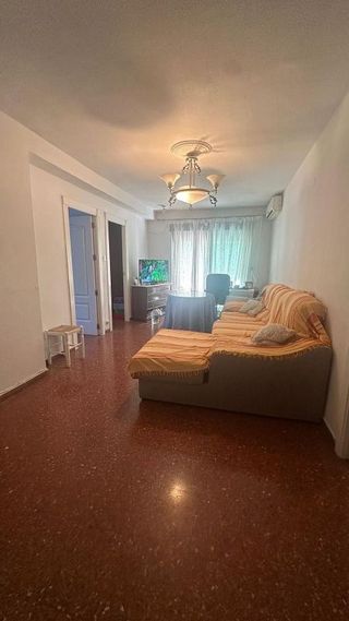 Piso en alquiler en Polígono Cartuja – La Paz en Granada