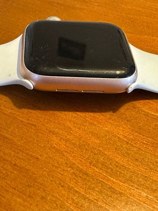 Apple Watch SE GPS + Cellular 40mm