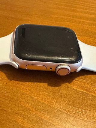 Apple Watch SE GPS + Cellular 40mm