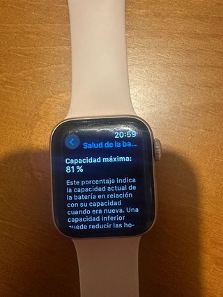 Apple Watch SE GPS + Cellular 40mm