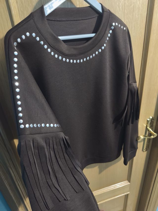 sudadera con flecos marrón