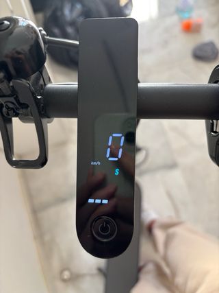 Patinete eléctrico y compresor de aire portatil