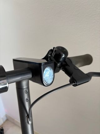 Patinete eléctrico y compresor de aire portatil