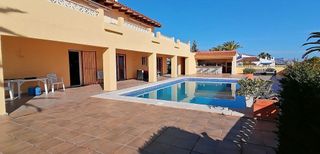 Casa en venta en Alfaz del Pi Pueblo-Urbanizaciones en Alfaz del pi / Alfàs del Pi