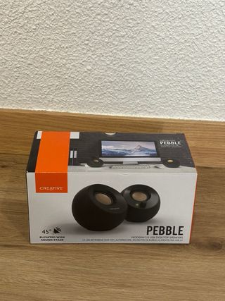 Altoparlanti Creative Pebble con connessione via cavo