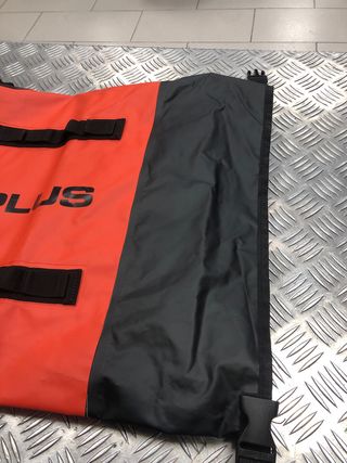 Mochila Delta Plus impermeable naranja