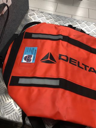Mochila Delta Plus impermeable naranja