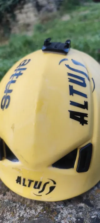 Casco de escalada Altus amarillo