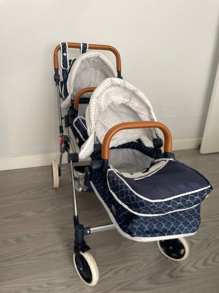 Carro gemelar para muñecas