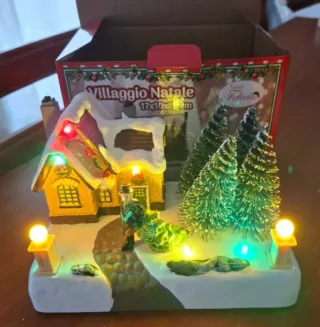 Villaggio Natalizio con Luci