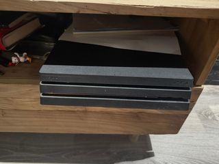 PS4 (Playstation 4) Negra Poco Uso