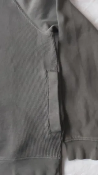 Sudadera con capucha verde caqui