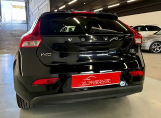 VOLVO V40 1.6 KINETIC