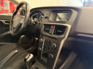 VOLVO V40 1.6 KINETIC