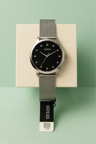 Reloj Guess Negro y Plateado Malla