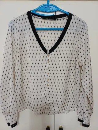 Blusa Zara Basic M Botones Dorados